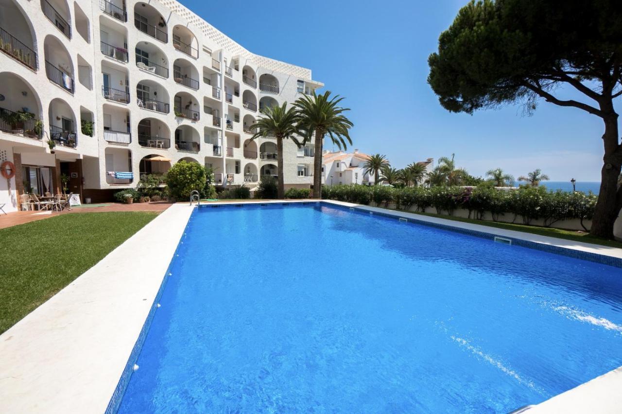 Modern Apartment Stunning Sea Views And Pool Nerja Exterior photo