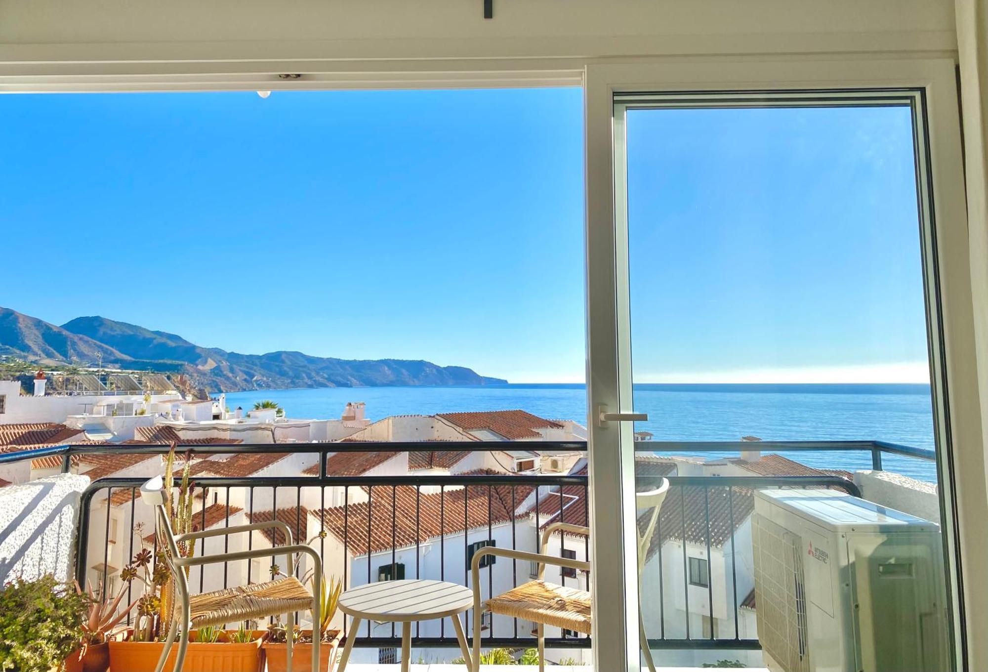 Modern Apartment Stunning Sea Views And Pool Nerja Exterior photo