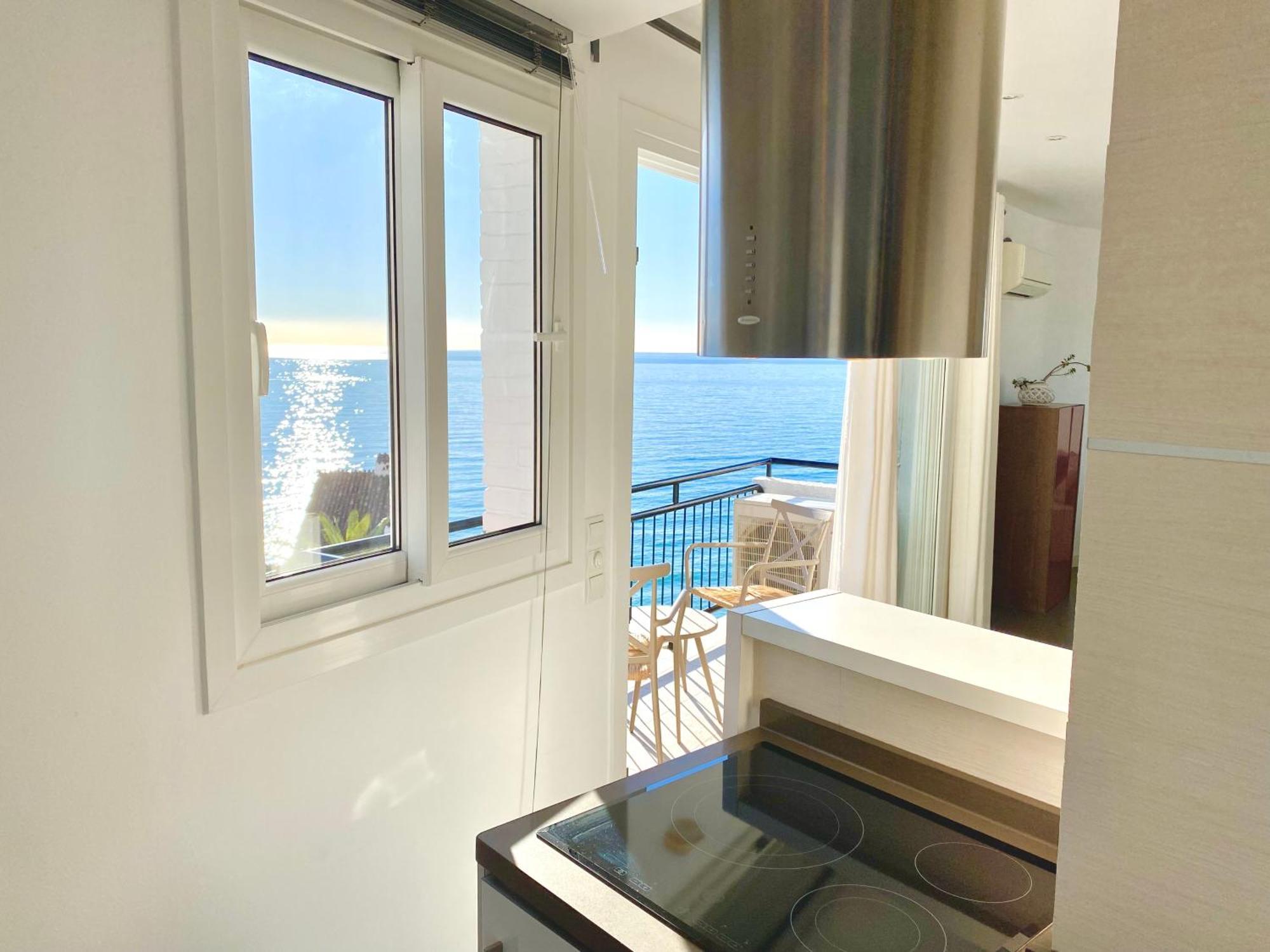 Modern Apartment Stunning Sea Views And Pool Nerja Exterior photo