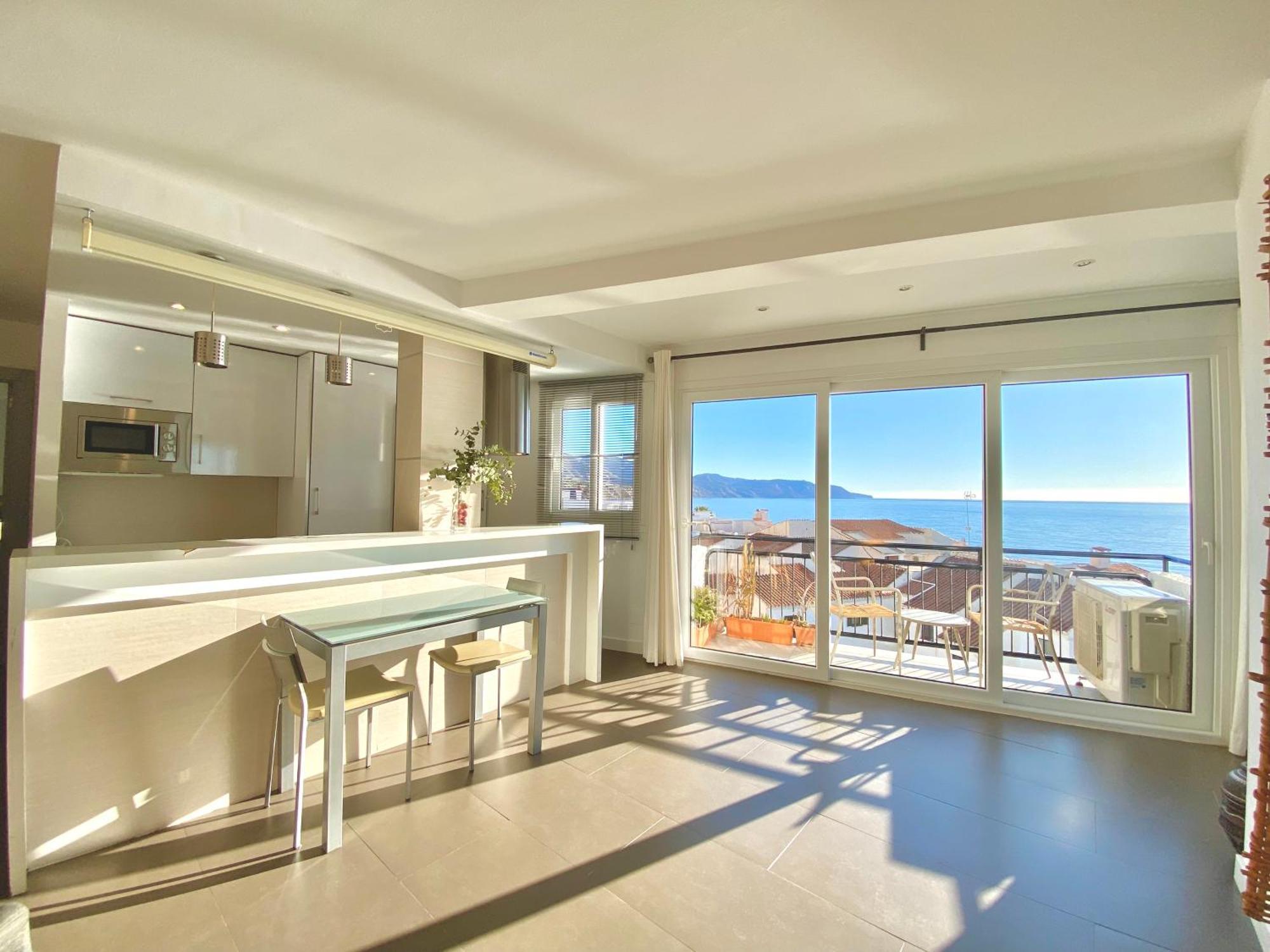 Modern Apartment Stunning Sea Views And Pool Nerja Exterior photo